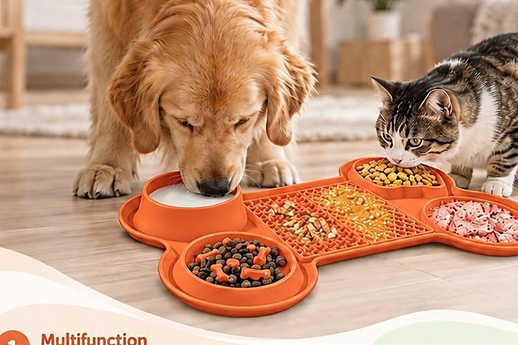 Jewelives silicone interactive puzzle feeder in use