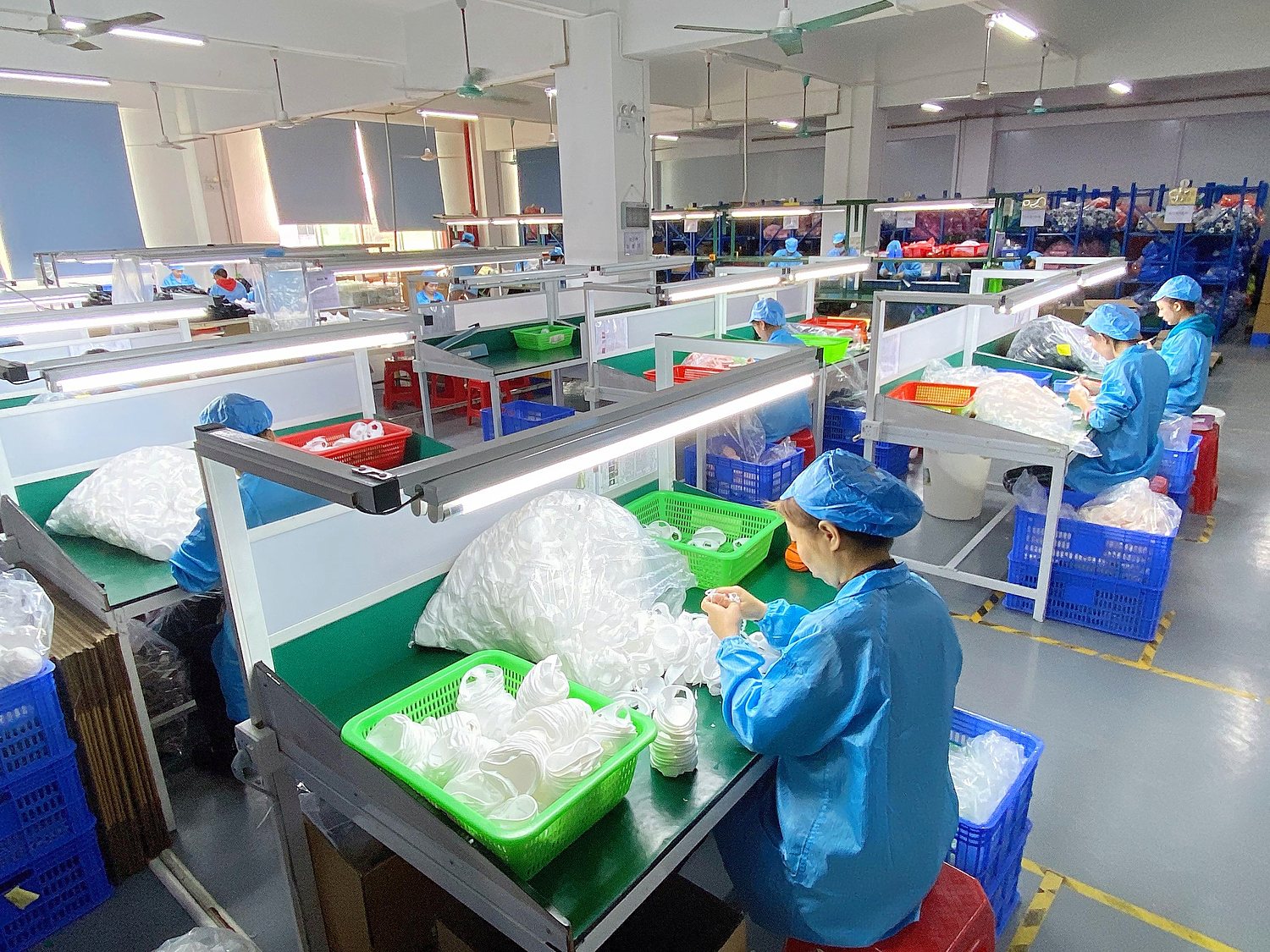 Assembly and packaging lines at the Jewelives plant